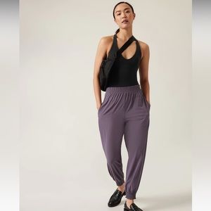 Athleta Savannah Jogger size 4
